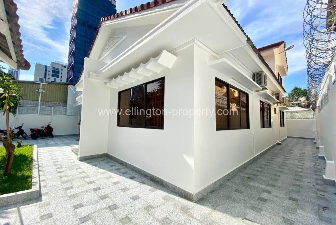 Villa For Rent In Bkk1 - Ellington Property