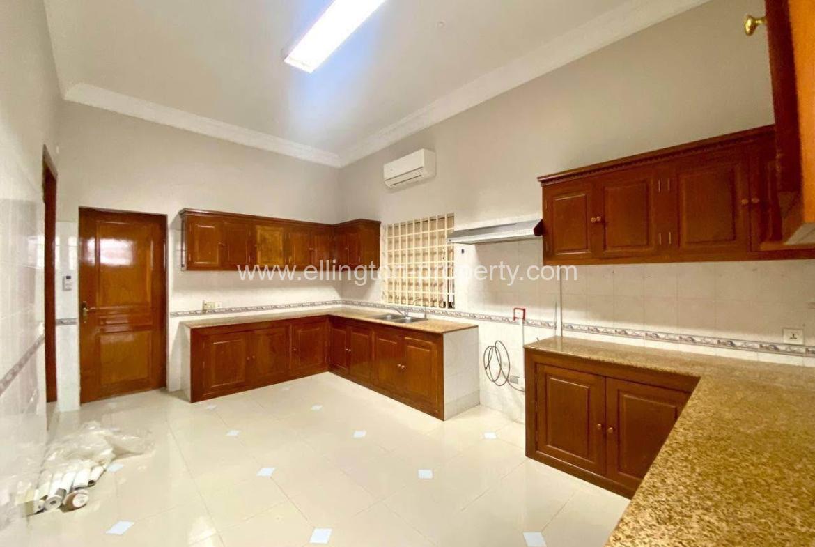 Villa For Rent In Bkk1 - Ellington Property