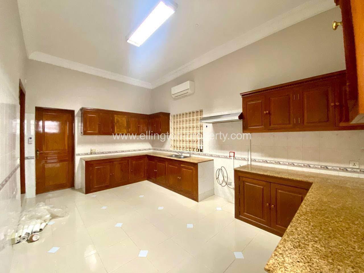 Villa For Rent In Bkk1 - Ellington Property