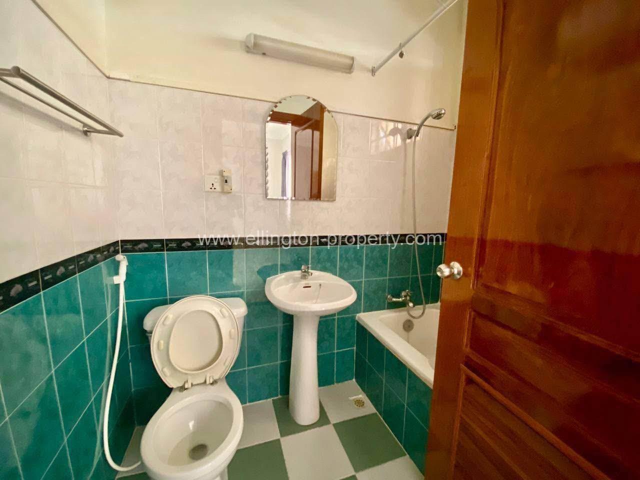 Villa For Rent In Bkk1 - Ellington Property