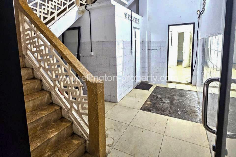 Shophouse For Rent In Daun Penh - Ellington Property