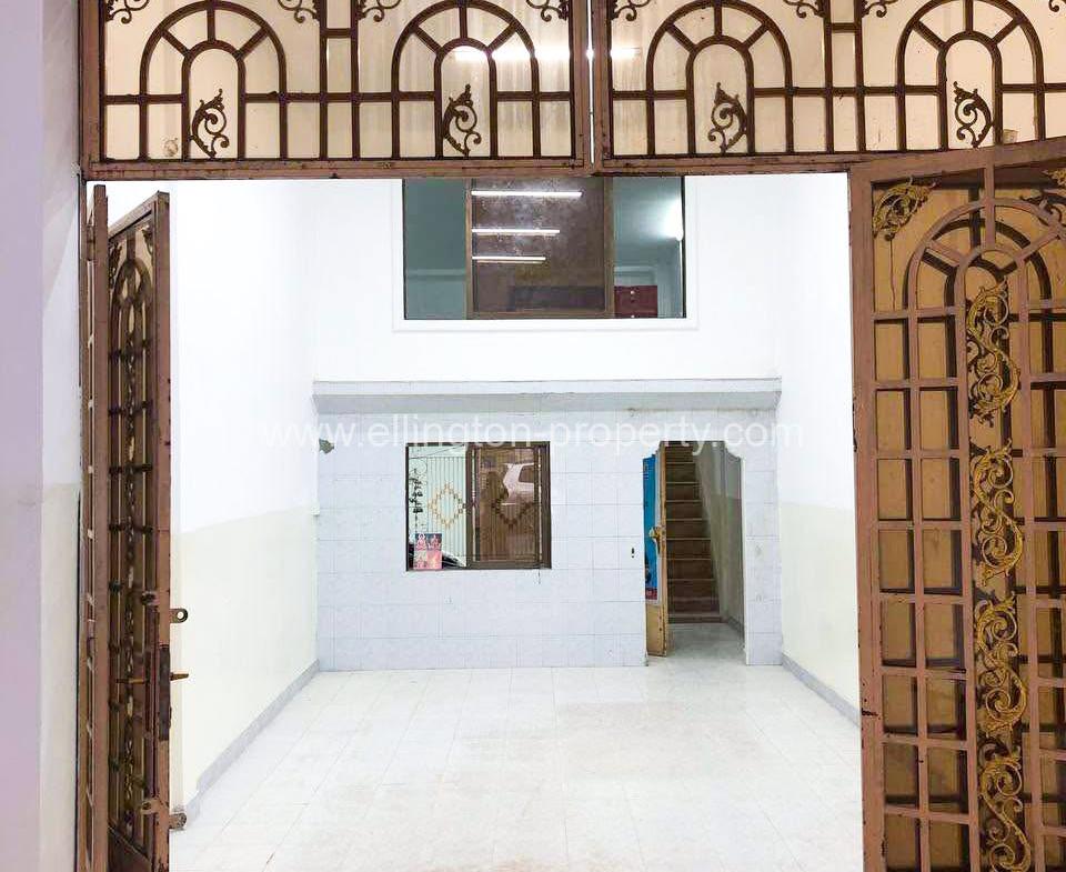 Shop For Rent In Bkk3 - Ellington Property