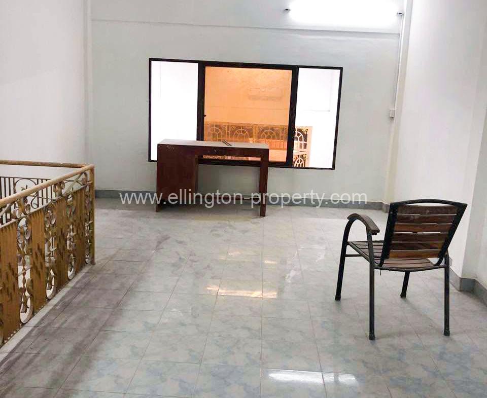 Shop For Rent In Bkk3 - Ellington Property