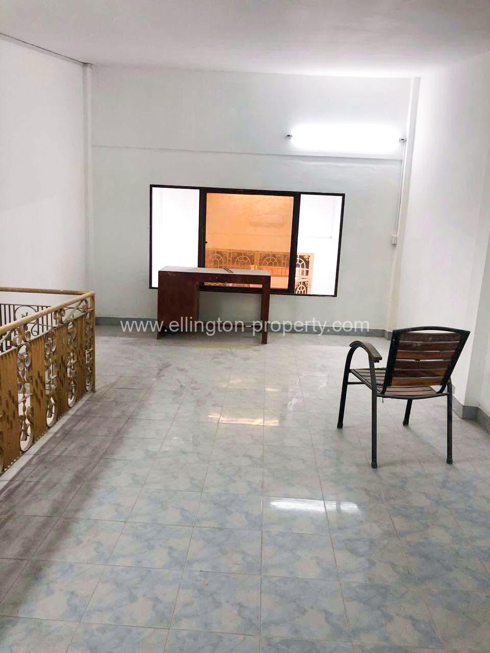 Shop For Rent In Bkk3 - Ellington Property