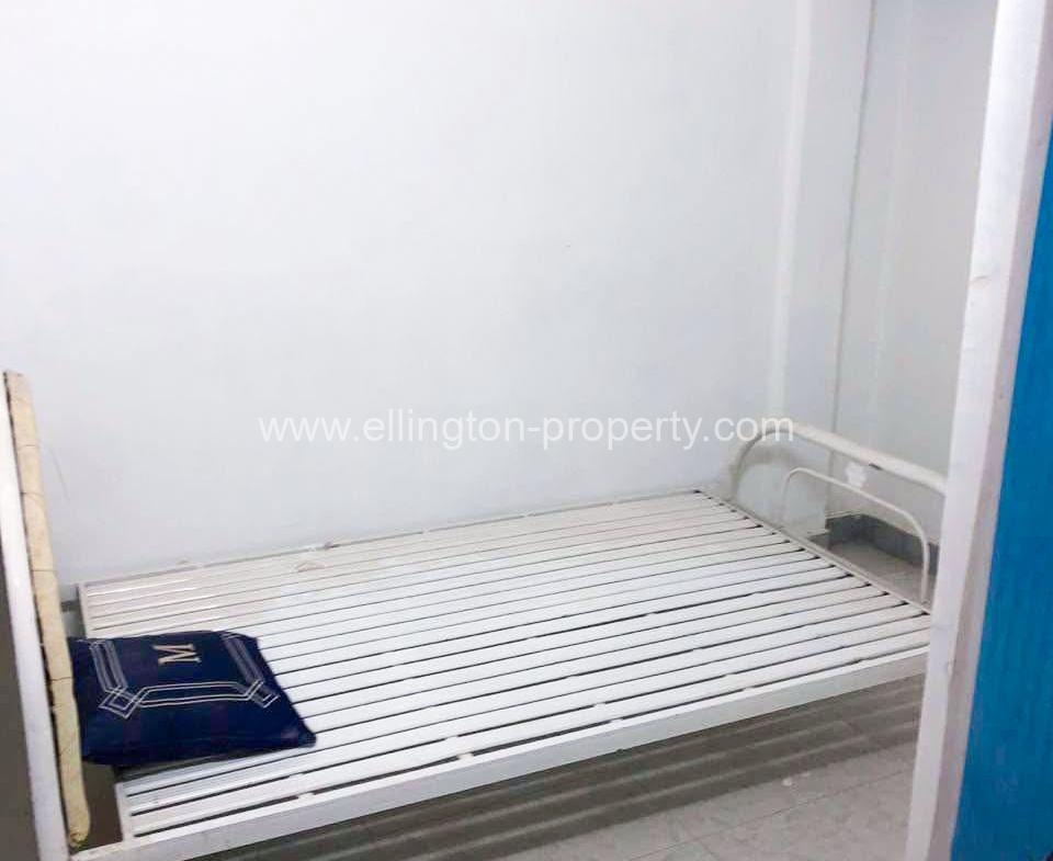 Shop For Rent In Bkk3 - Ellington Property