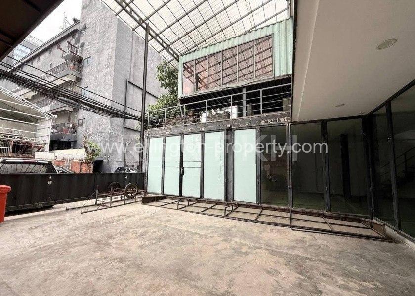 Shop House For Rent Near Independence Monument - Ellington Property