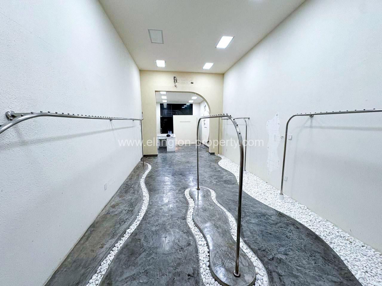 Shophouse For Rent In Bueng Keng Kang - Ellington Property