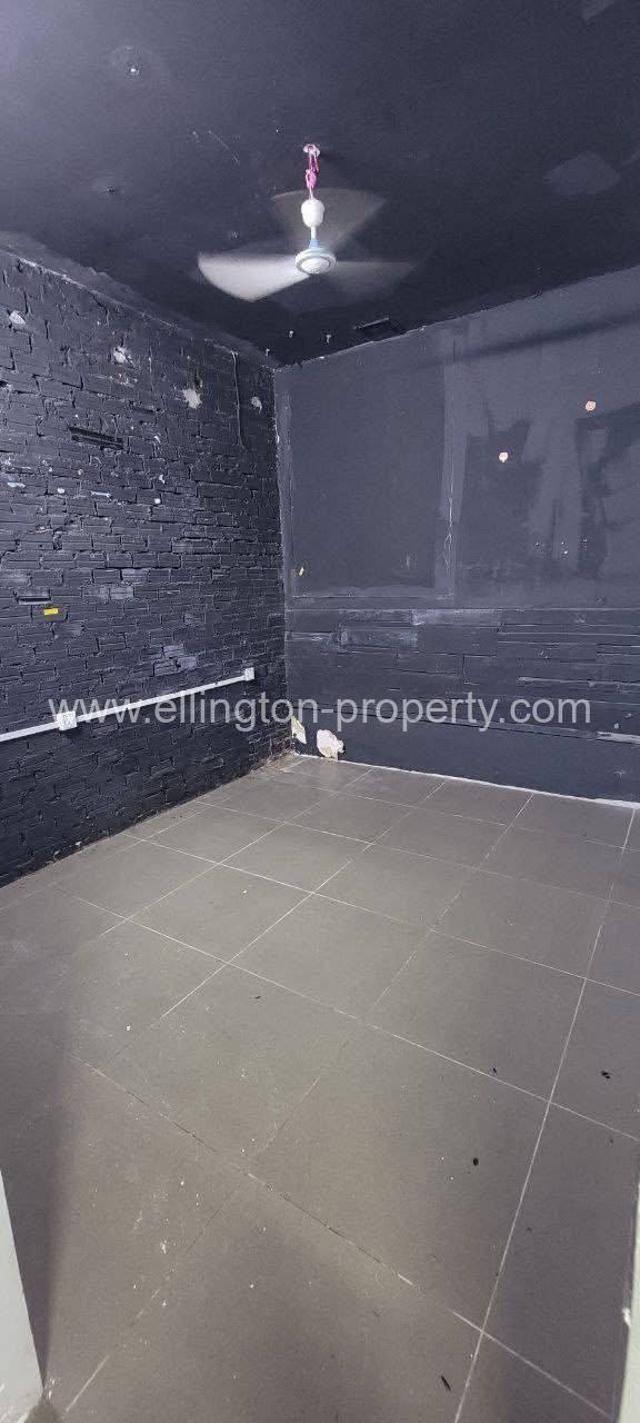 Shophouse For Rent At Khan Tuol Kuok - Ellington Property
