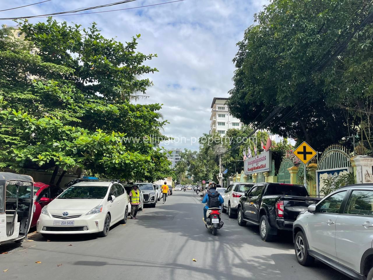 Shophouse For Rent At Khan Tuol Kuok - Ellington Property