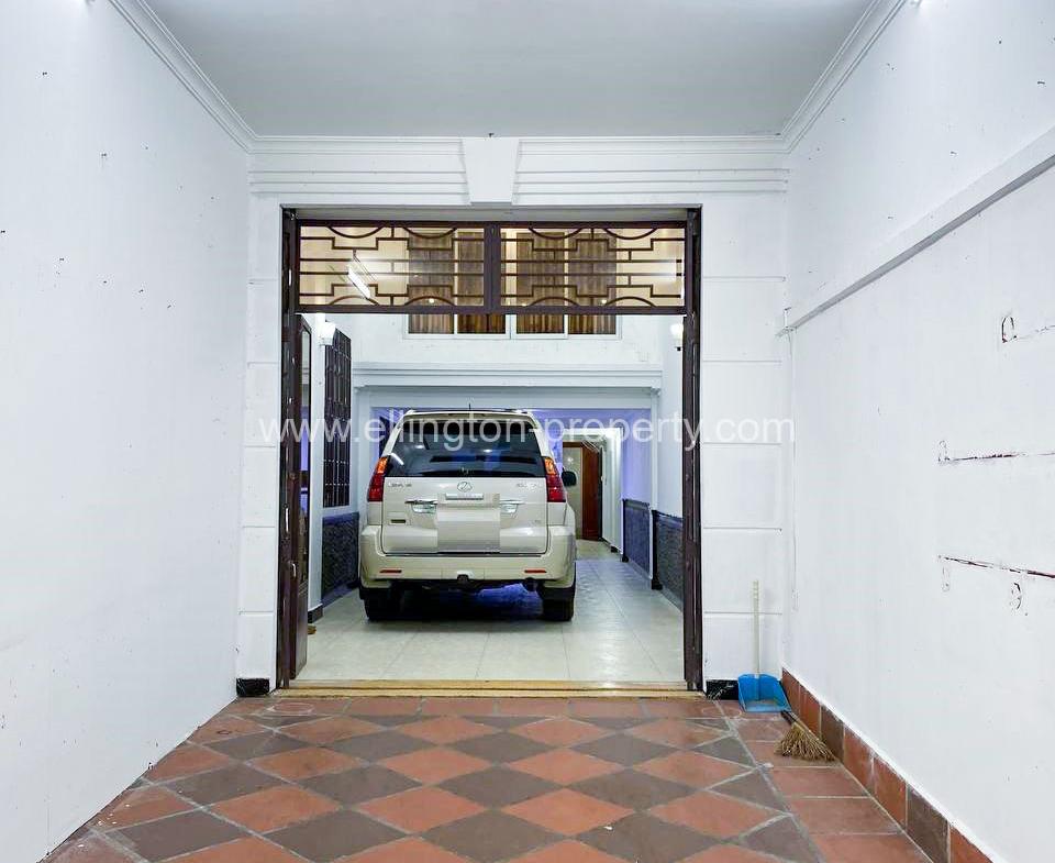 Shophouse For Rent In Toul Tum Pung - Ellington Property