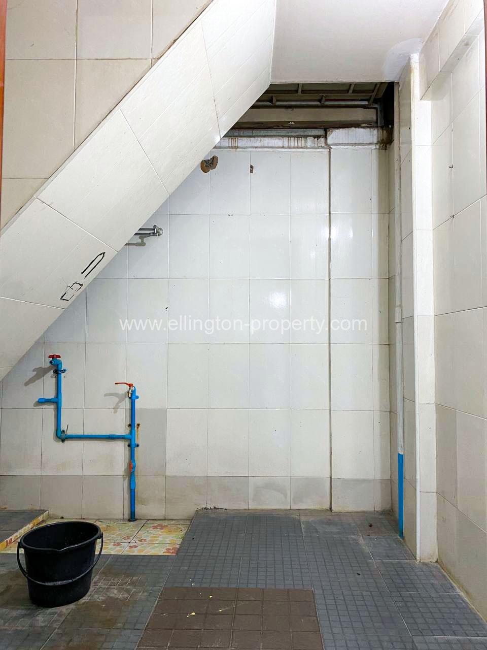 Shophouse For Rent In Toul Tum Pung - Ellington Property