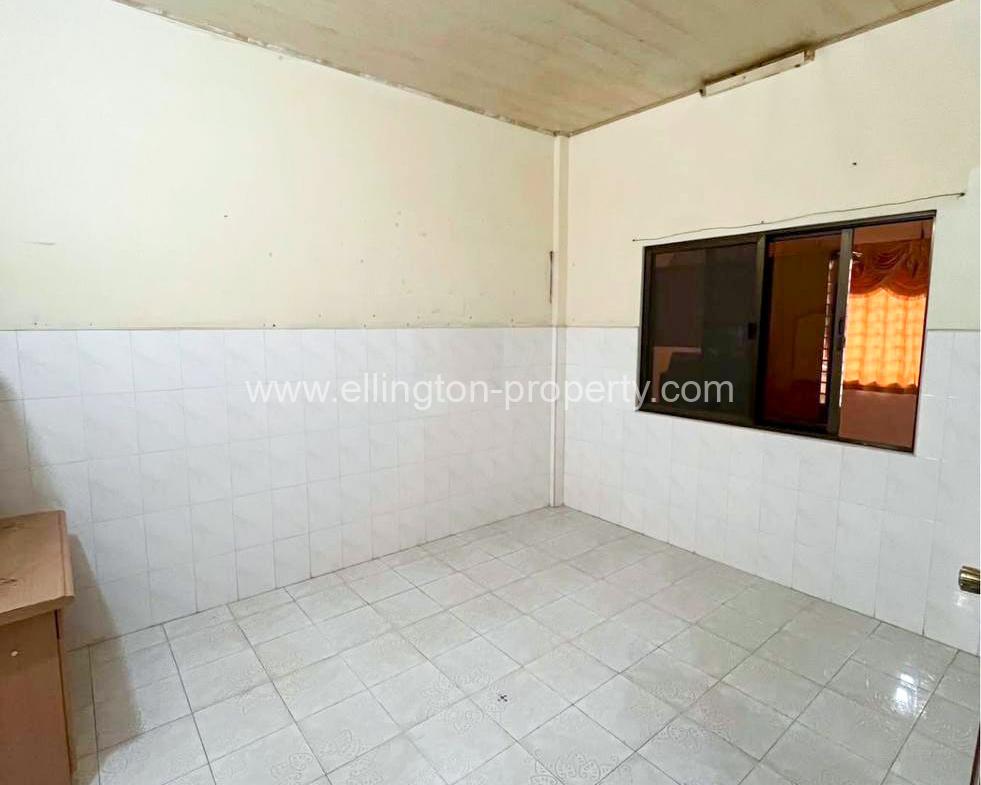 Shophouse For​​ Rent In Toul Tum Pung - Ellington Property