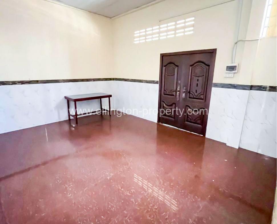 Shophouse For​​ Rent In Toul Tum Pung - Ellington Property