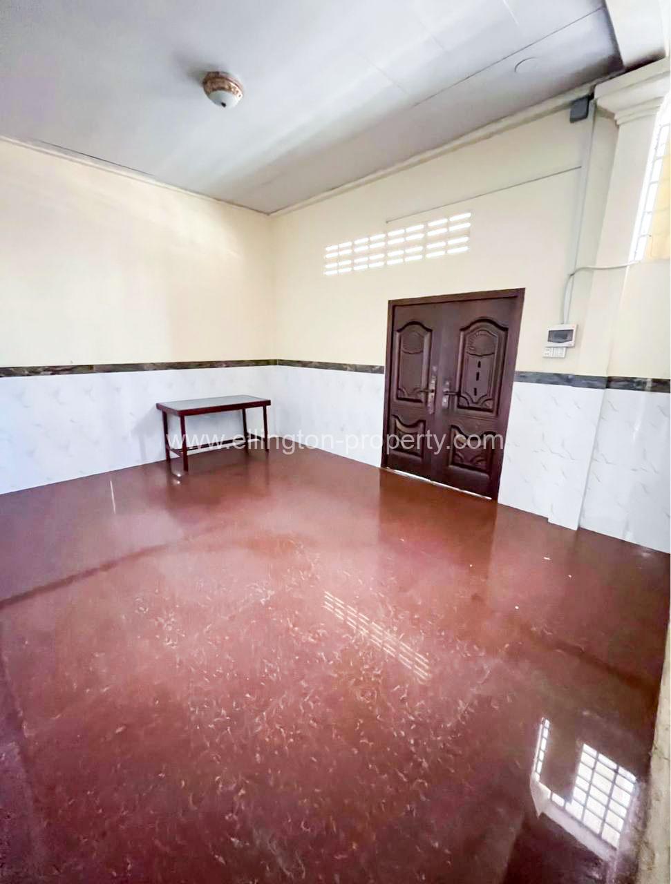 Shophouse For​​ Rent In Toul Tum Pung - Ellington Property