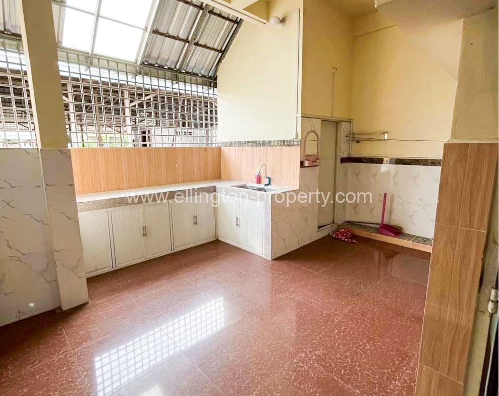 Shophouse For​​ Rent In Toul Tum Pung - Ellington Property