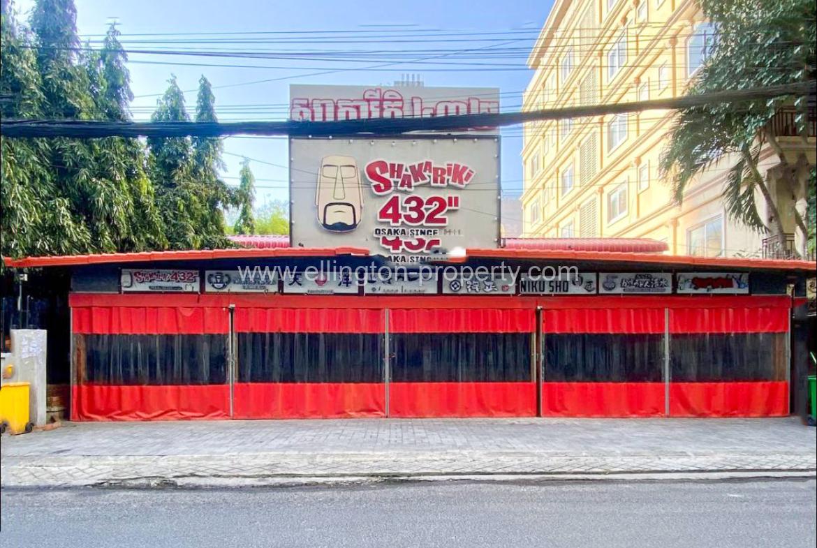 Shophouse For Rent In Bkk1 - Ellington Property