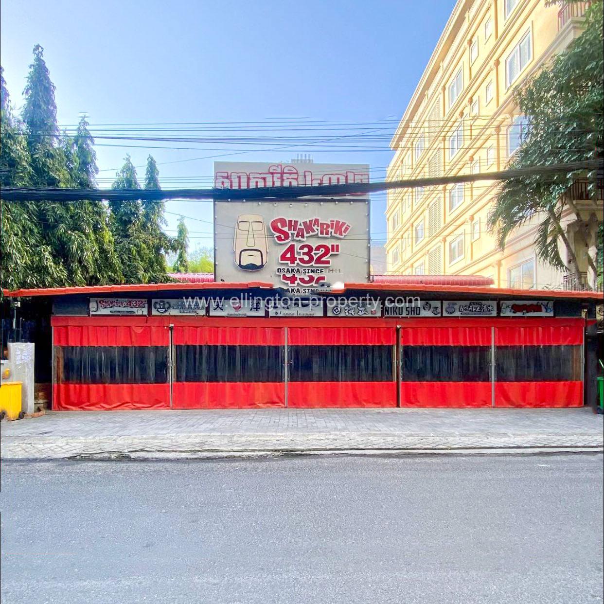 Shophouse For Rent In Bkk1 - Ellington Property