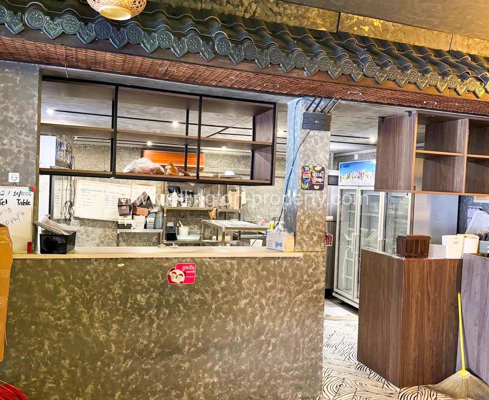 Shophouse For Rent In Bkk1 - Ellington Property