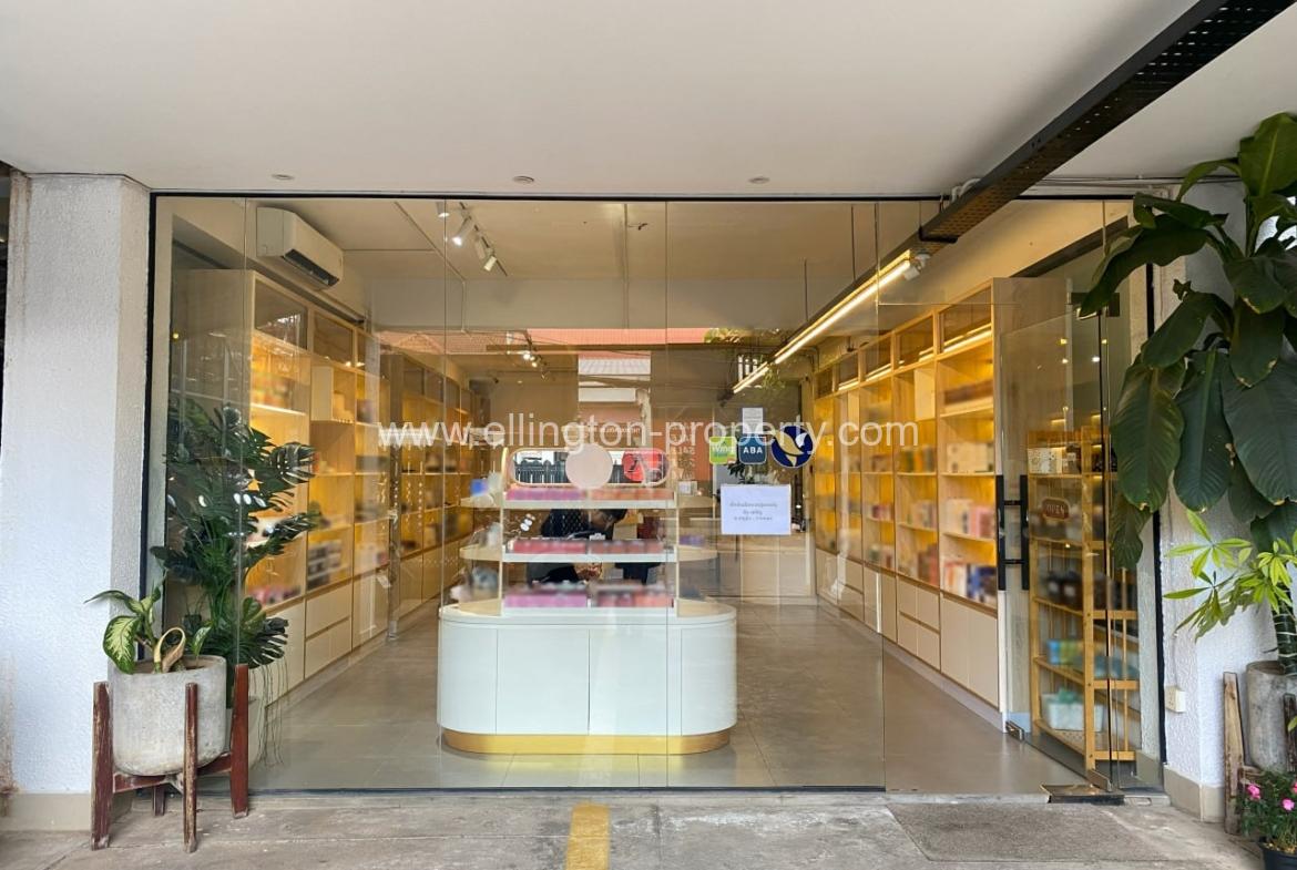 Shop For Rent In Bkk - Ellington Property