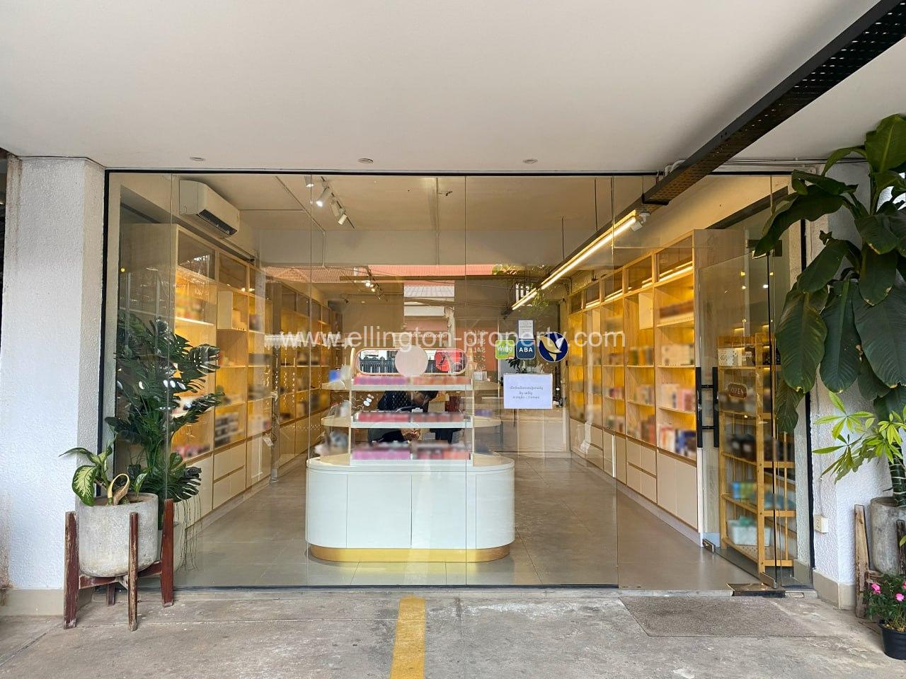 Shop For Rent In Bkk - Ellington Property