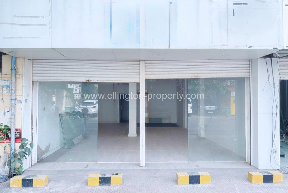 Shop For Rent In Bkk3 - Ellington Property