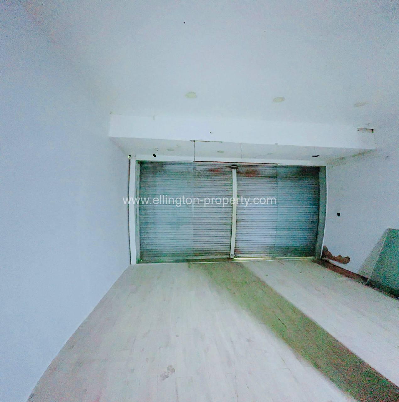 Shop For Rent In Bkk3 - Ellington Property