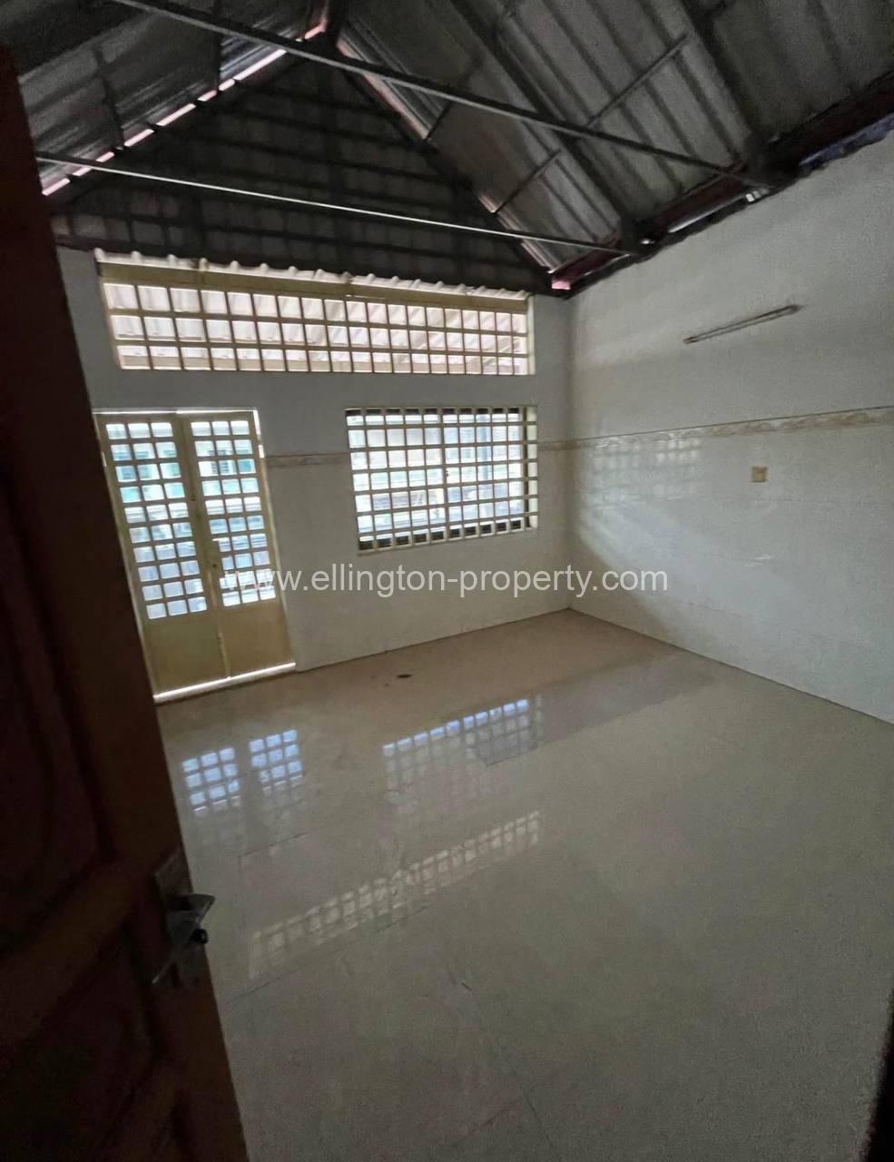 Shophouse​ For​​ Rent In Toul Tum Pung - Ellington Property
