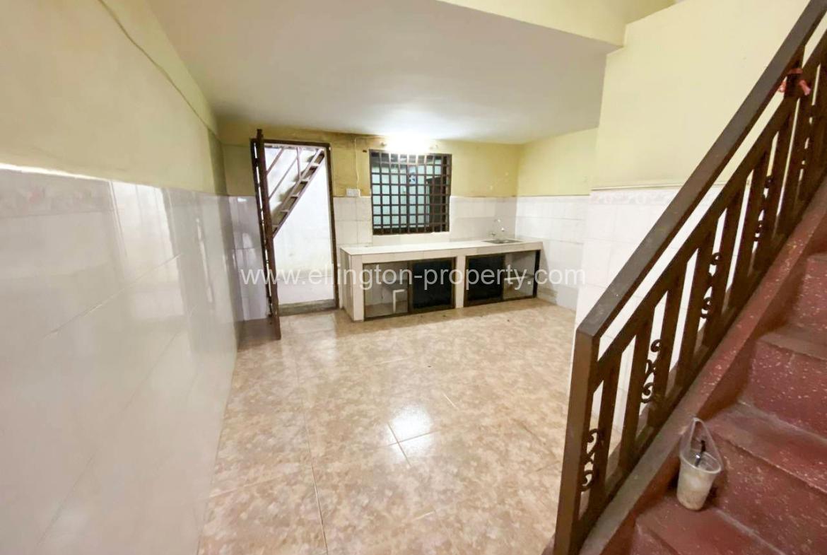 Shophouse For Rent In Bkk3 - Ellington Property