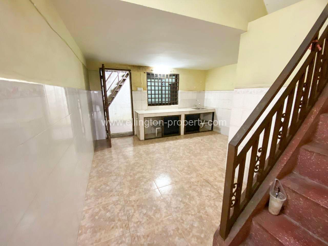 Shophouse For Rent In Bkk3 - Ellington Property