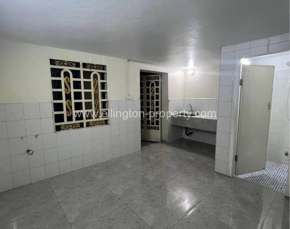 Shophouse For Rent At Tuol Tumpung - Ellington Property