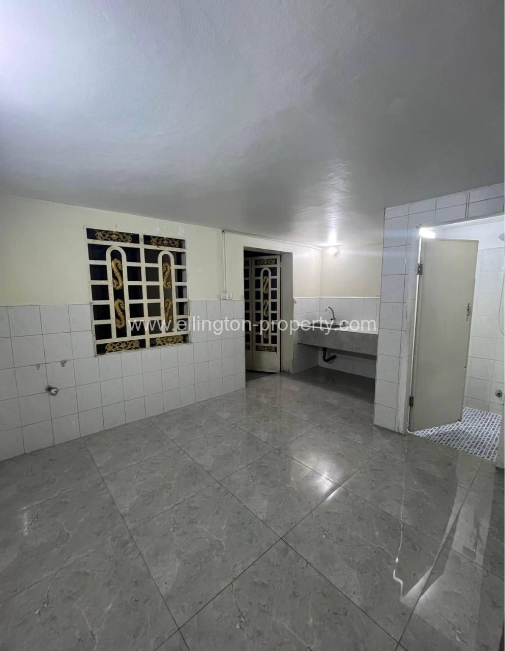 Shophouse For Rent At Tuol Tumpung - Ellington Property