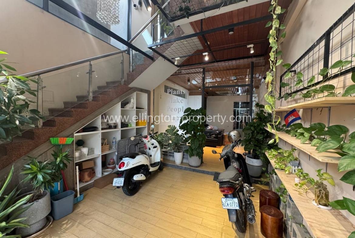 Shop For Lease In Daun Penh Area - Ellington Property