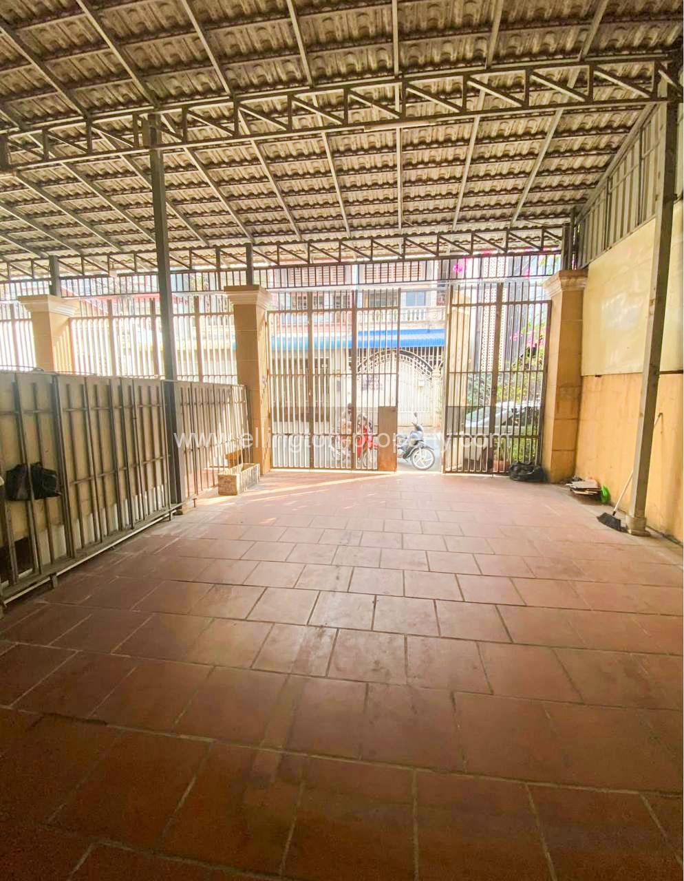 Shophouse For Rent In Toul Tum Pung - Ellington Property