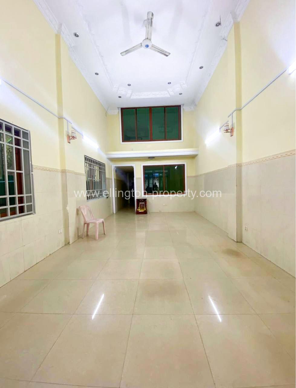 Shophouse For Rent In Toul Tum Pung - Ellington Property