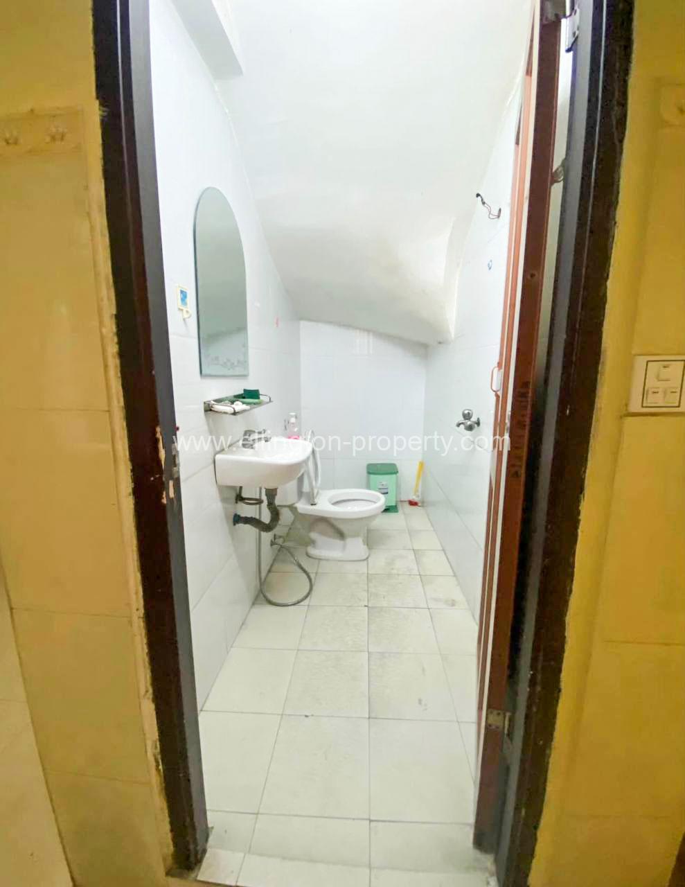 Shophouse For Rent In Toul Tum Pung - Ellington Property