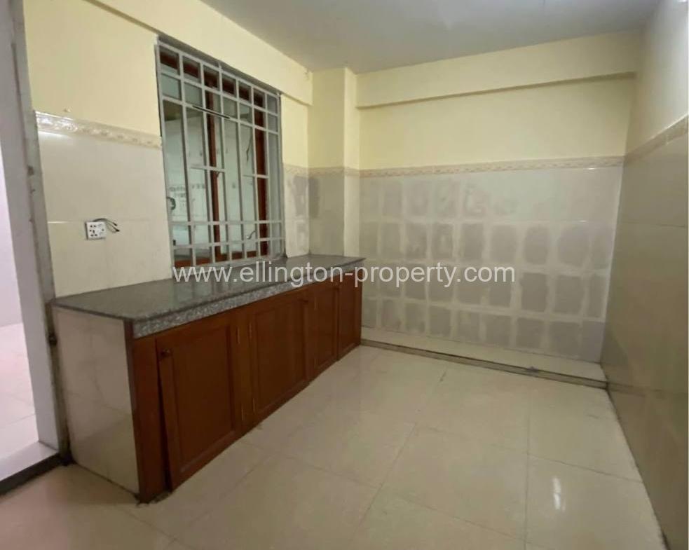 Shophouse For Rent In Toul Tum Pung - Ellington Property