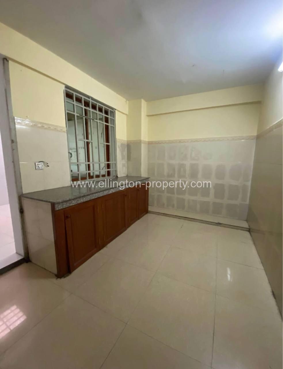 Shophouse For Rent In Toul Tum Pung - Ellington Property