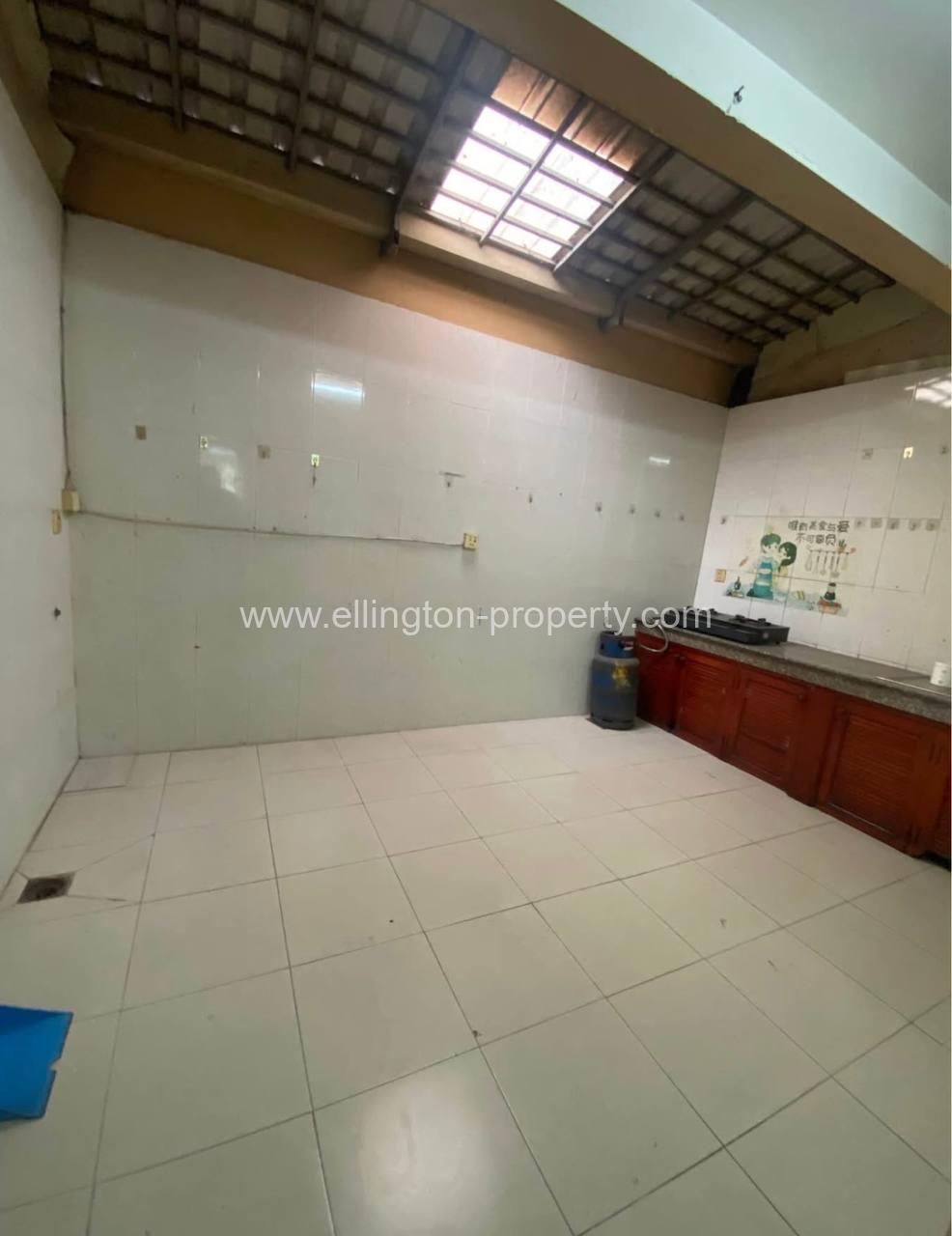 Shophouse For Rent In Toul Tum Pung - Ellington Property