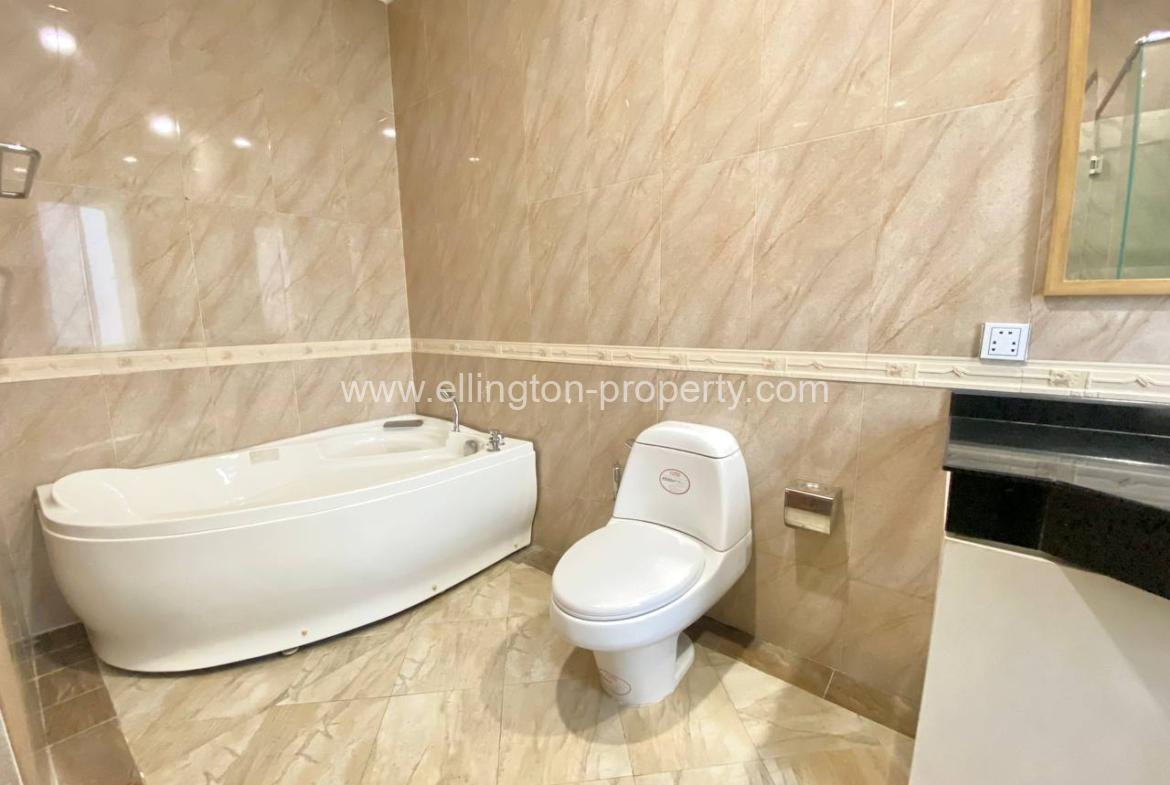 Penthouse With 4 Bedrooms Fully Furnished For Rent - Ellington Property