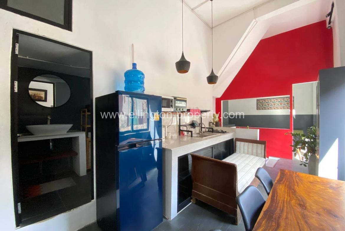 2 Bedrooms Renovated House For Sale - Ellington Property