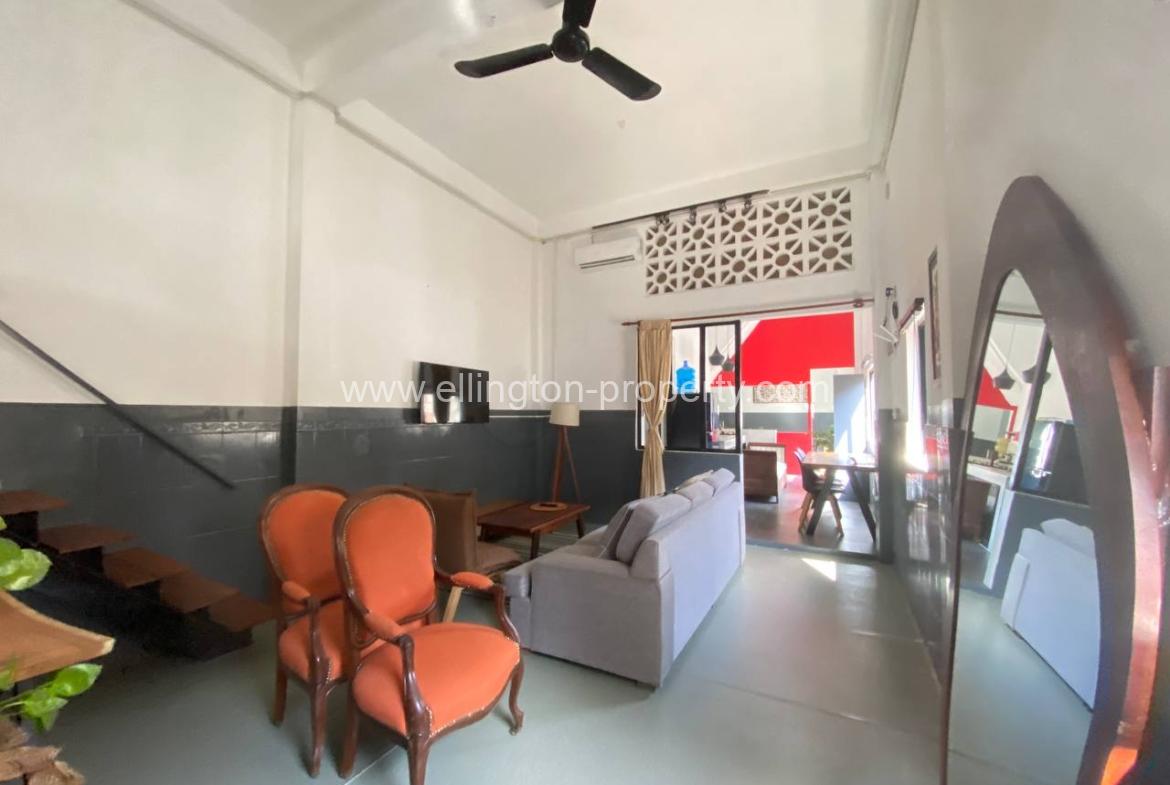 2 Bedrooms Renovated House For Sale - Ellington Property