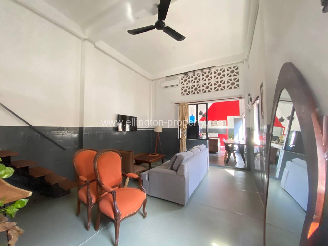 2 Bedrooms Renovated House For Sale - Ellington Property