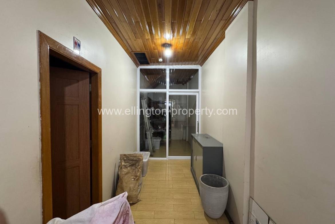 Shop For Lease In Daun Penh Area - Ellington Property
