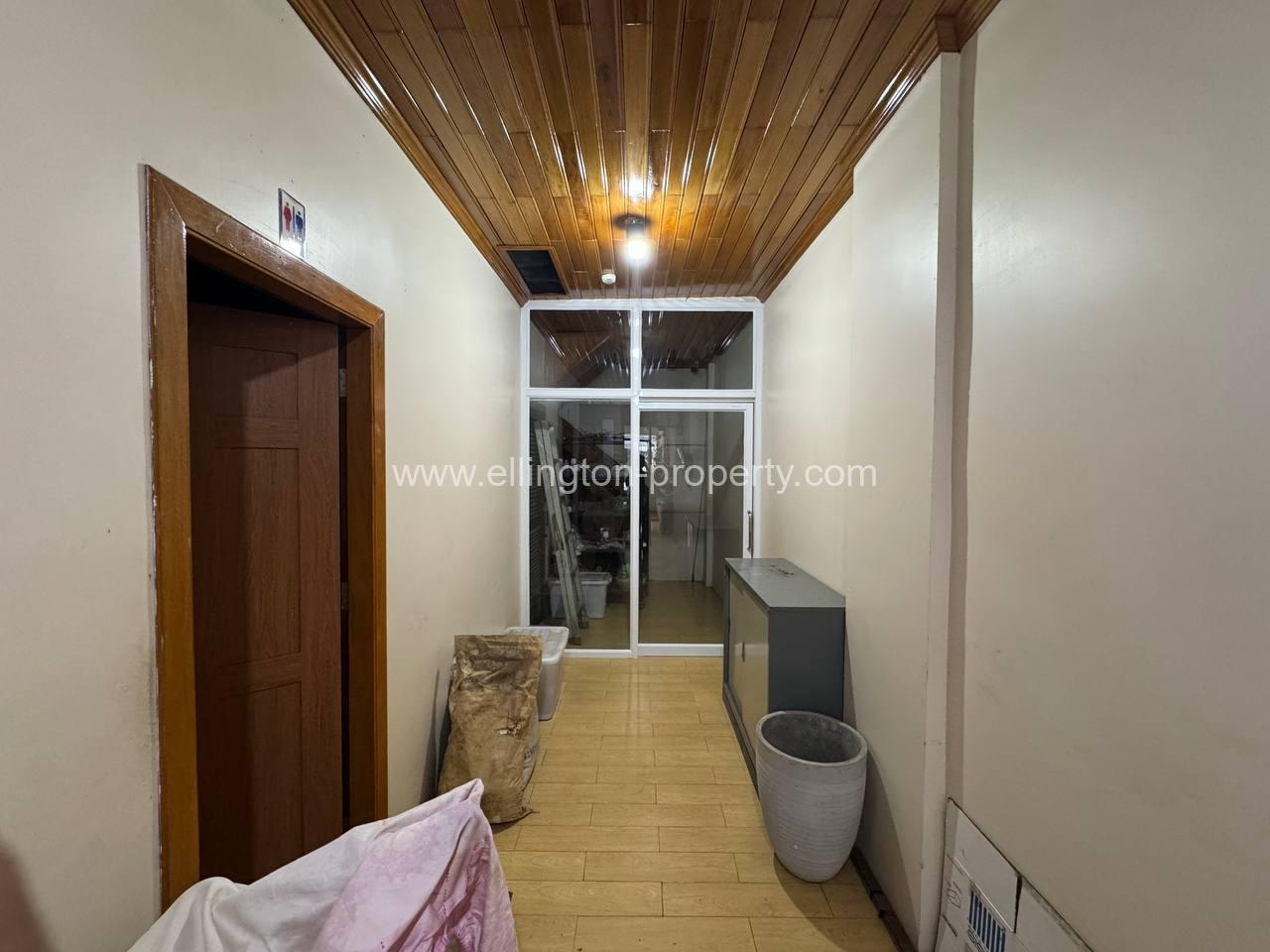 Shop For Lease In Daun Penh Area - Ellington Property