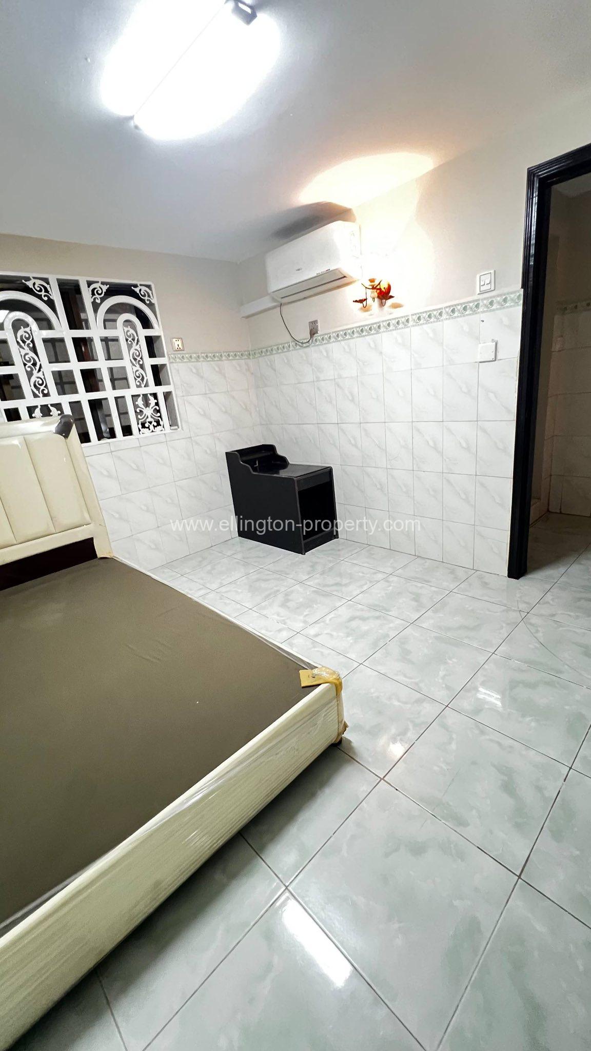 Shophouse For Rent In Chamkar Morn Area - Ellington Property