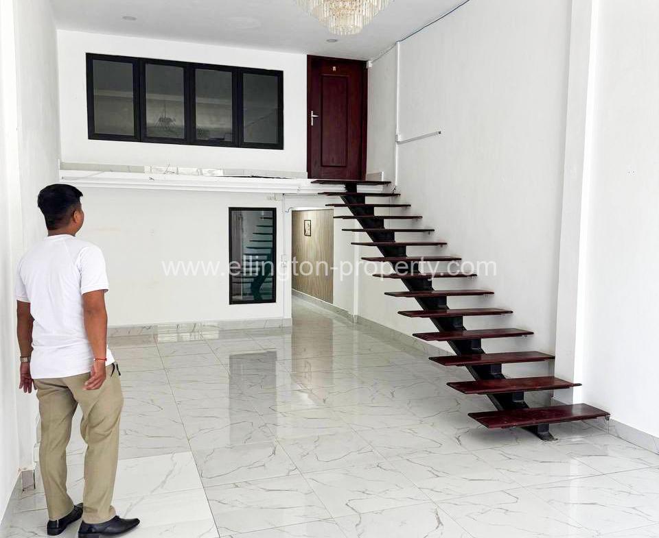 Shophouse For Rent In Sangkat Toultompong - Ellington Property