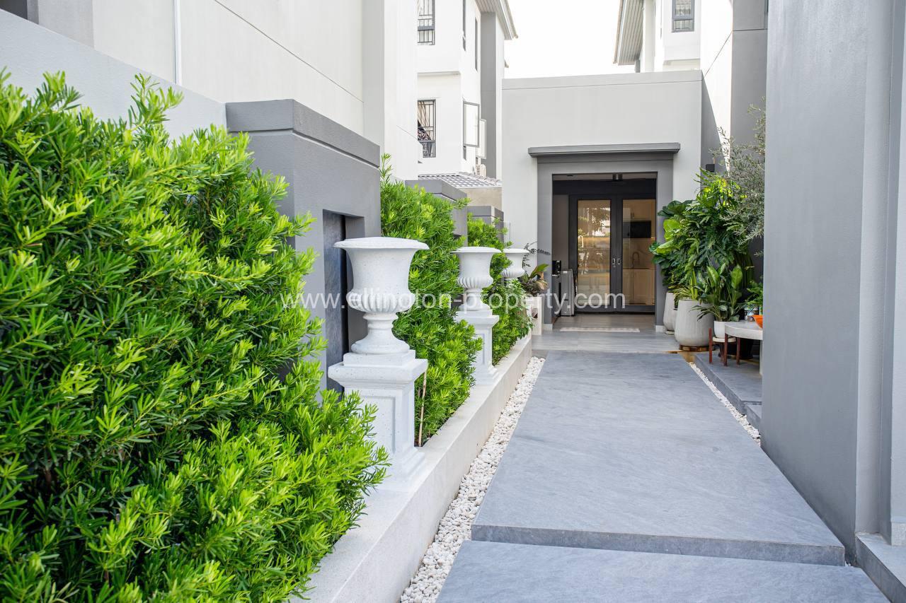 Queen A (corner) Villa For Rent At Borey Chip Mong Park Land 598 - Ellington Property