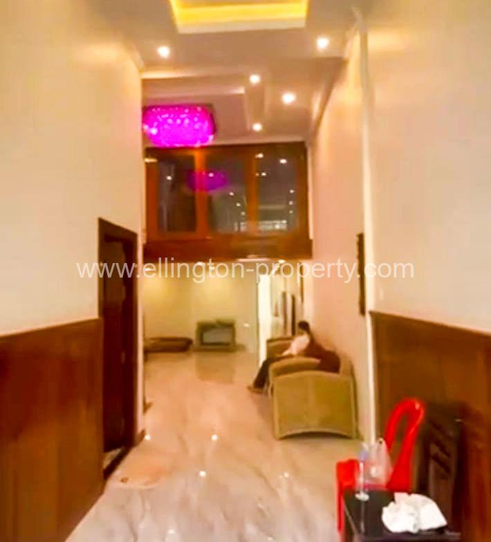 Flat House Rent At Beoung Keng Kong - Ellington Property