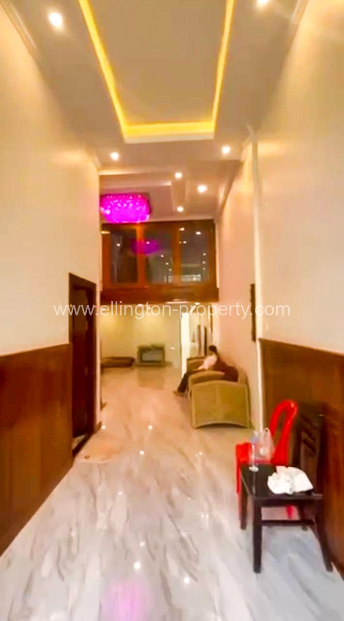 Flat House Rent At Beoung Keng Kong - Ellington Property