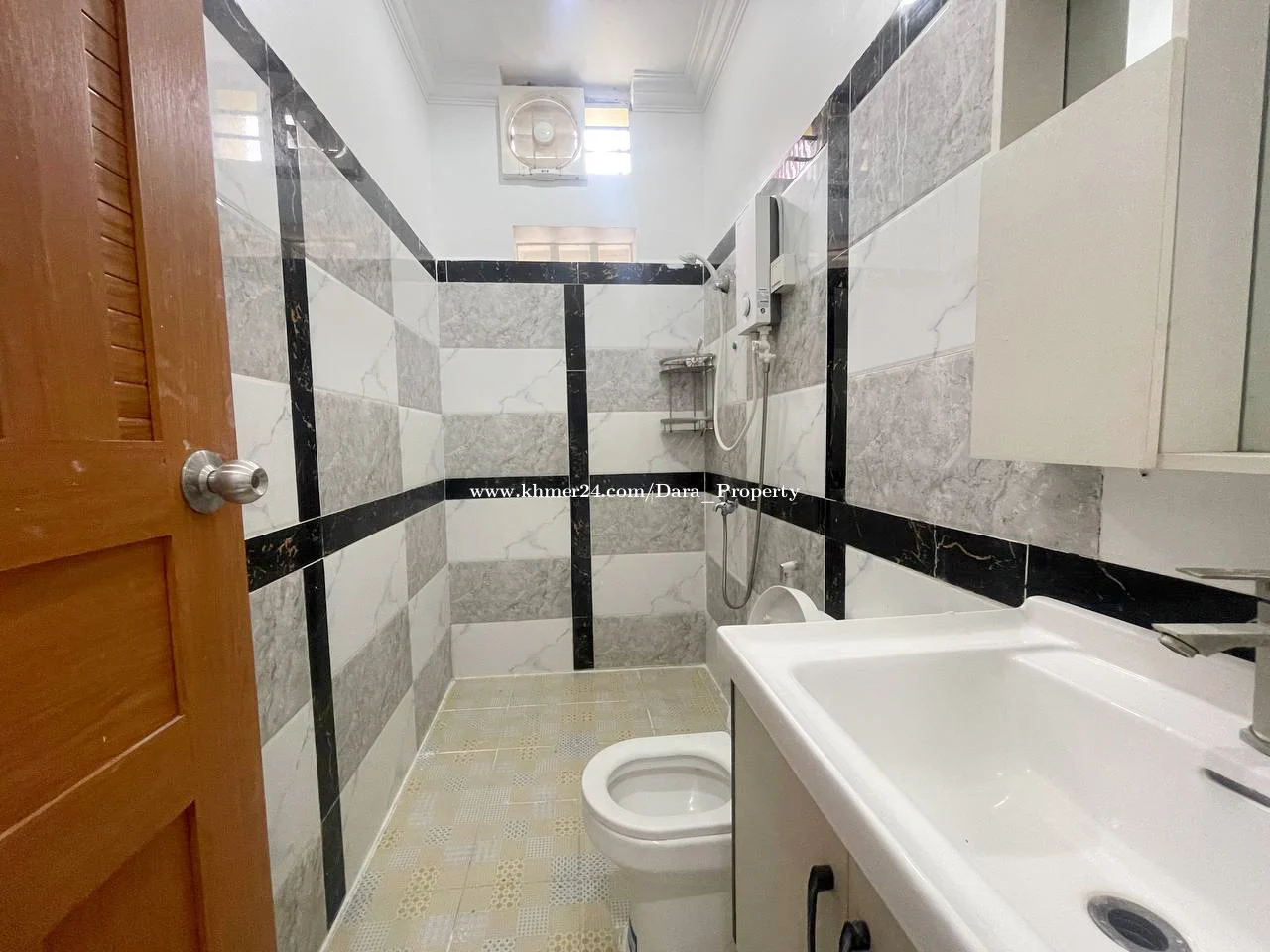 House For Rent At Boeng Trabaek - Ellington Property